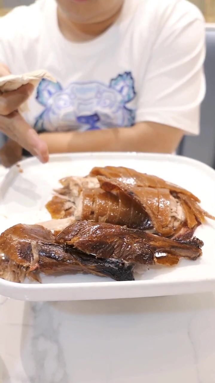 太原有一家地道的京味烤鸭,味道不错哦