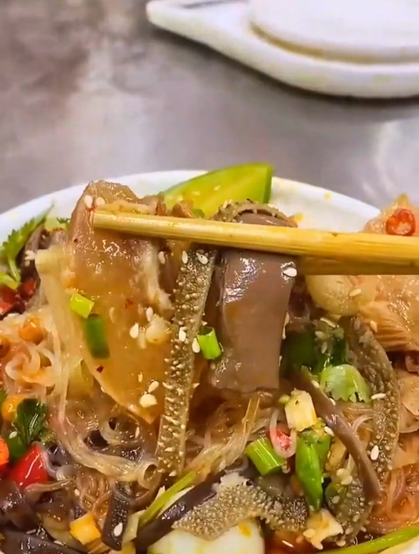 农村摆地摊卖什么最好赚钱,摆摊小吃做法简单又好吃出摊快