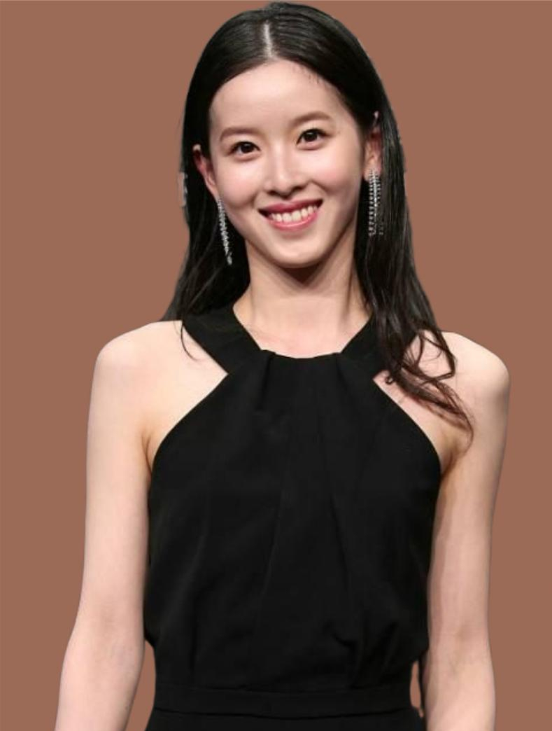 奶茶妹妹章泽天:22岁就成为京东老板娘,因为年纪小被人随意践踏