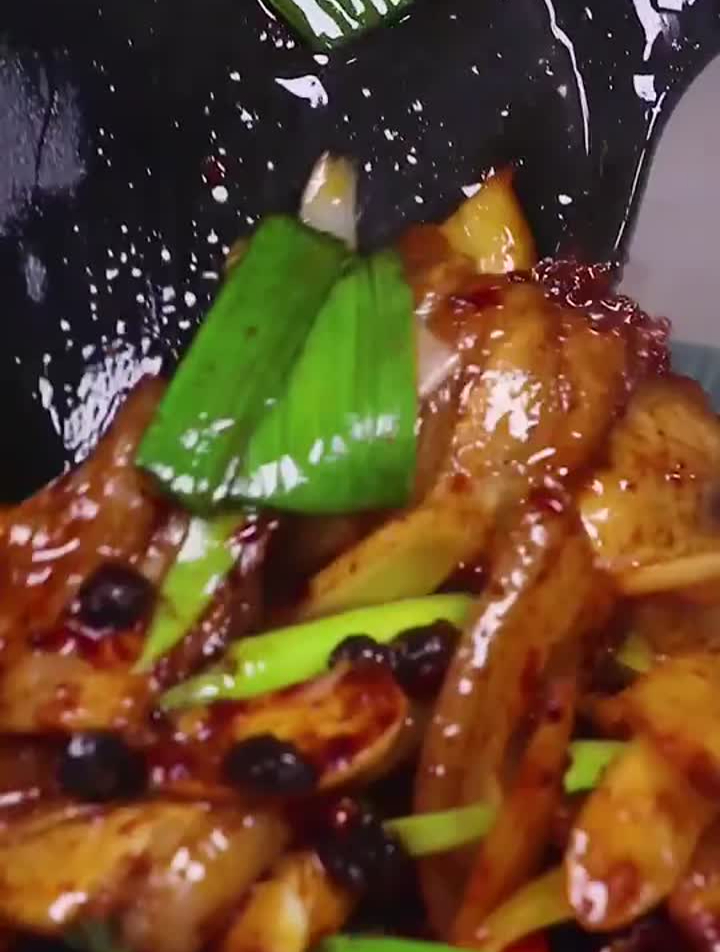 回锅肉一听名字很厉害的菜,做法很简单,跟我学你也能变大厨