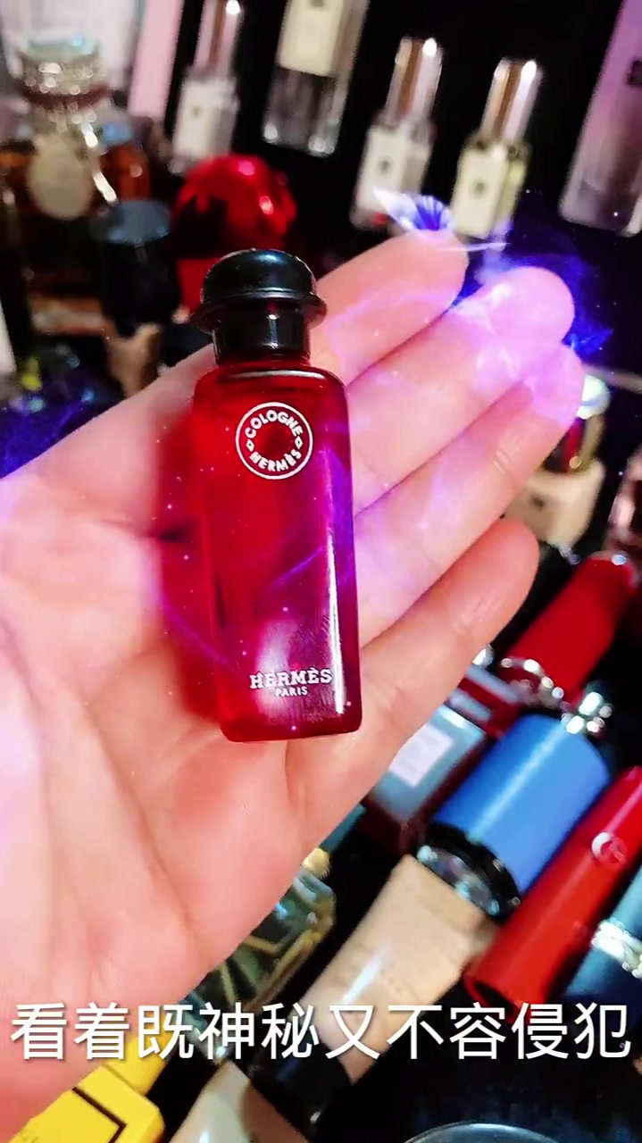 我是你胸口的那抹朱砂痣,苦苦追寻,留在你身上的痕迹