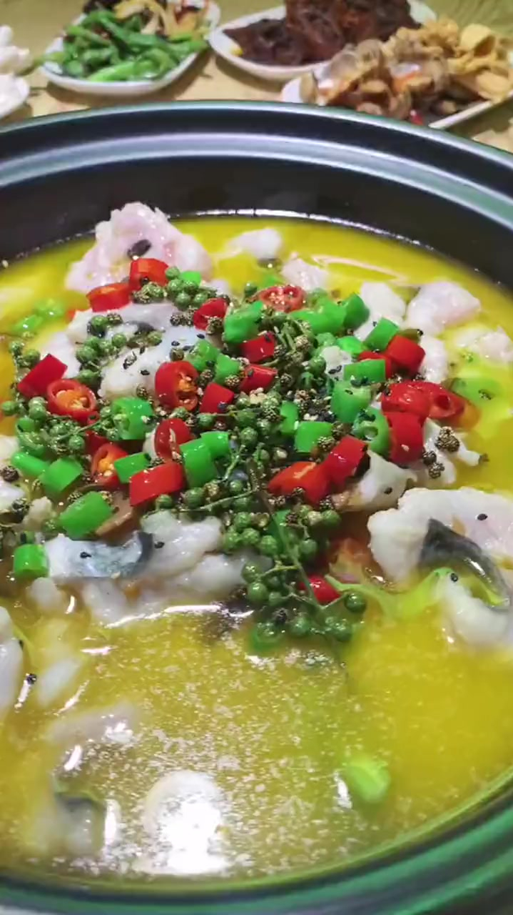 吃豆花鱼还能吃7块钱的自助,爽翻啦!