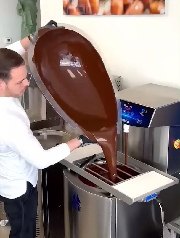 巧克力雕刻一匹马