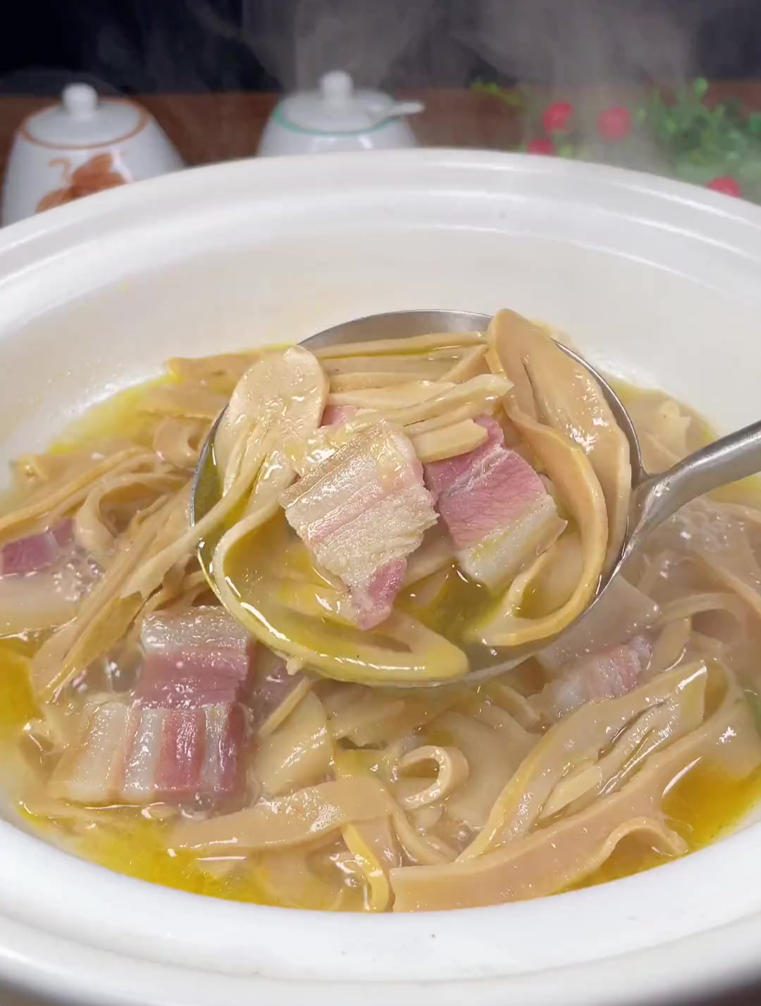 咸肉烧笋不好吃你来打我