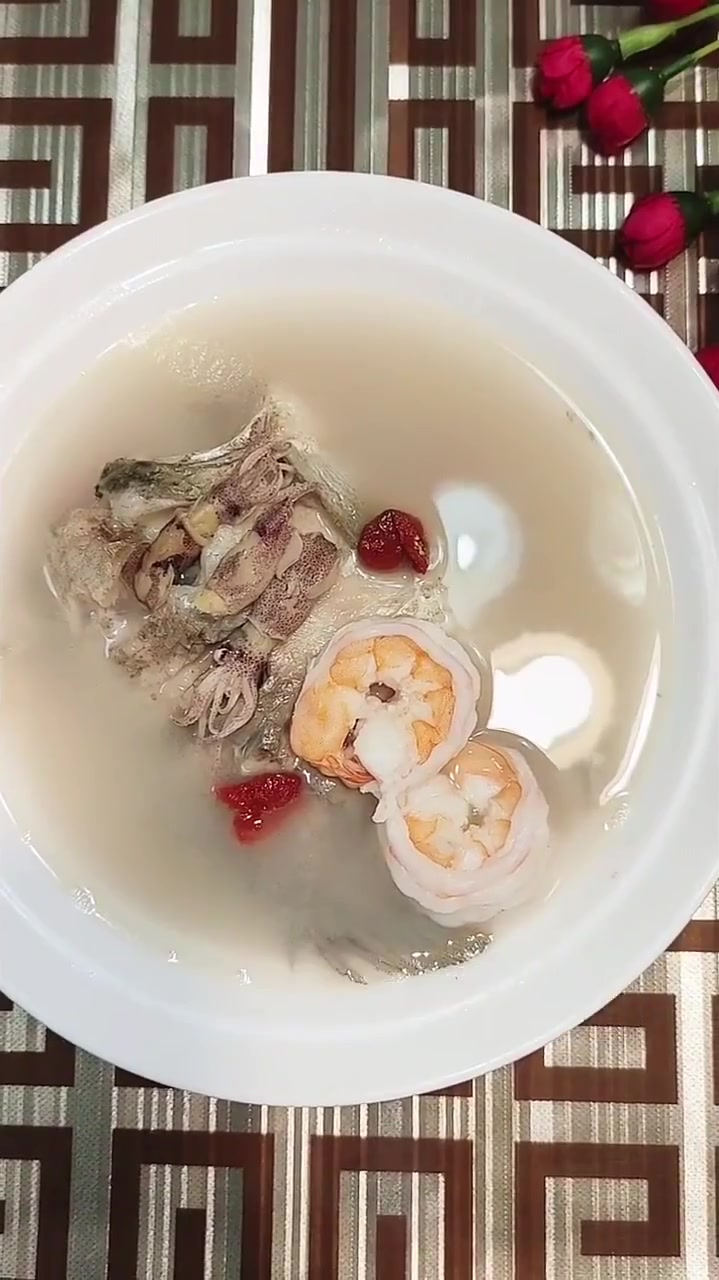 月子餐:三鲜催乳汤