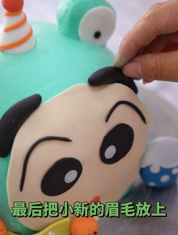 学姐VS学弟,奶油裱蜡笔小新蛋糕