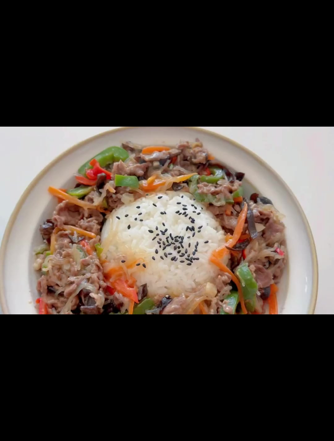 彩椒牛肉这样做,超级嫩滑下饭