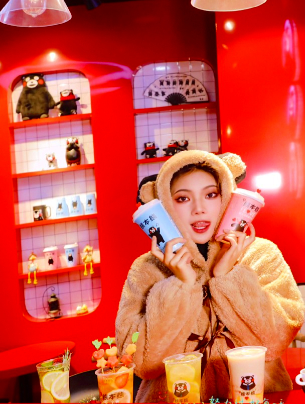 这里有家可爱到爆的奶茶店——爱熊本熊