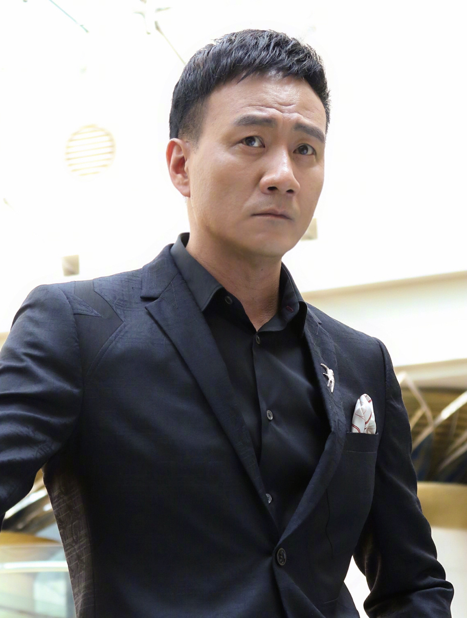 老戏骨整小鲜肉有多爽?张纪中伸手两耳光,胡军一句话侮辱性极强