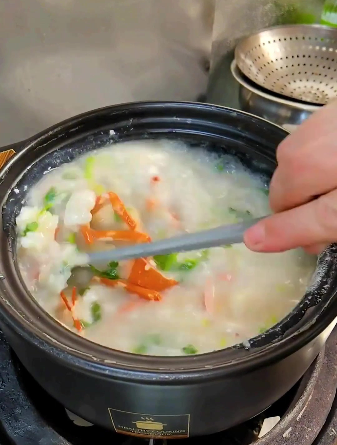 龙虾鲍鱼粥,一个字鲜,两个字鲜甜,就是这个味道