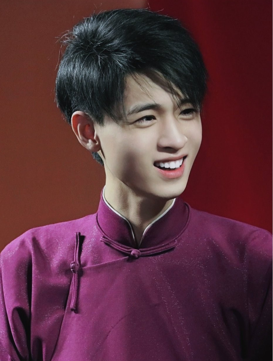 秦霄贤最害怕的女人,用魔性笑声捧红他,换来德云社退票特权1