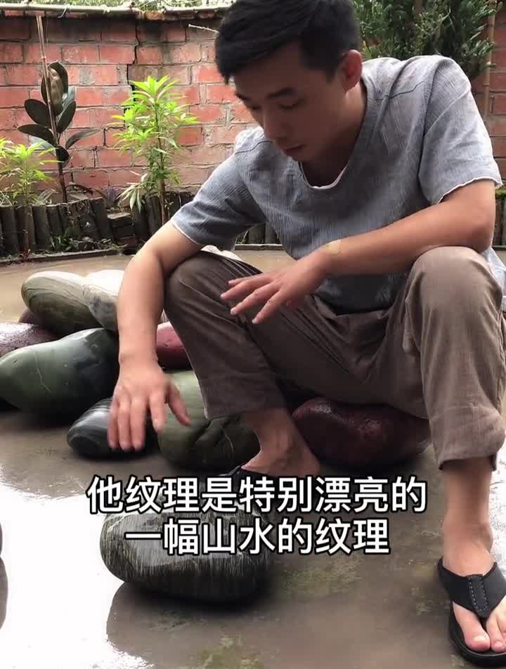 四川农村小伙把河边不要的鹅卵石做成宝贝月入过万