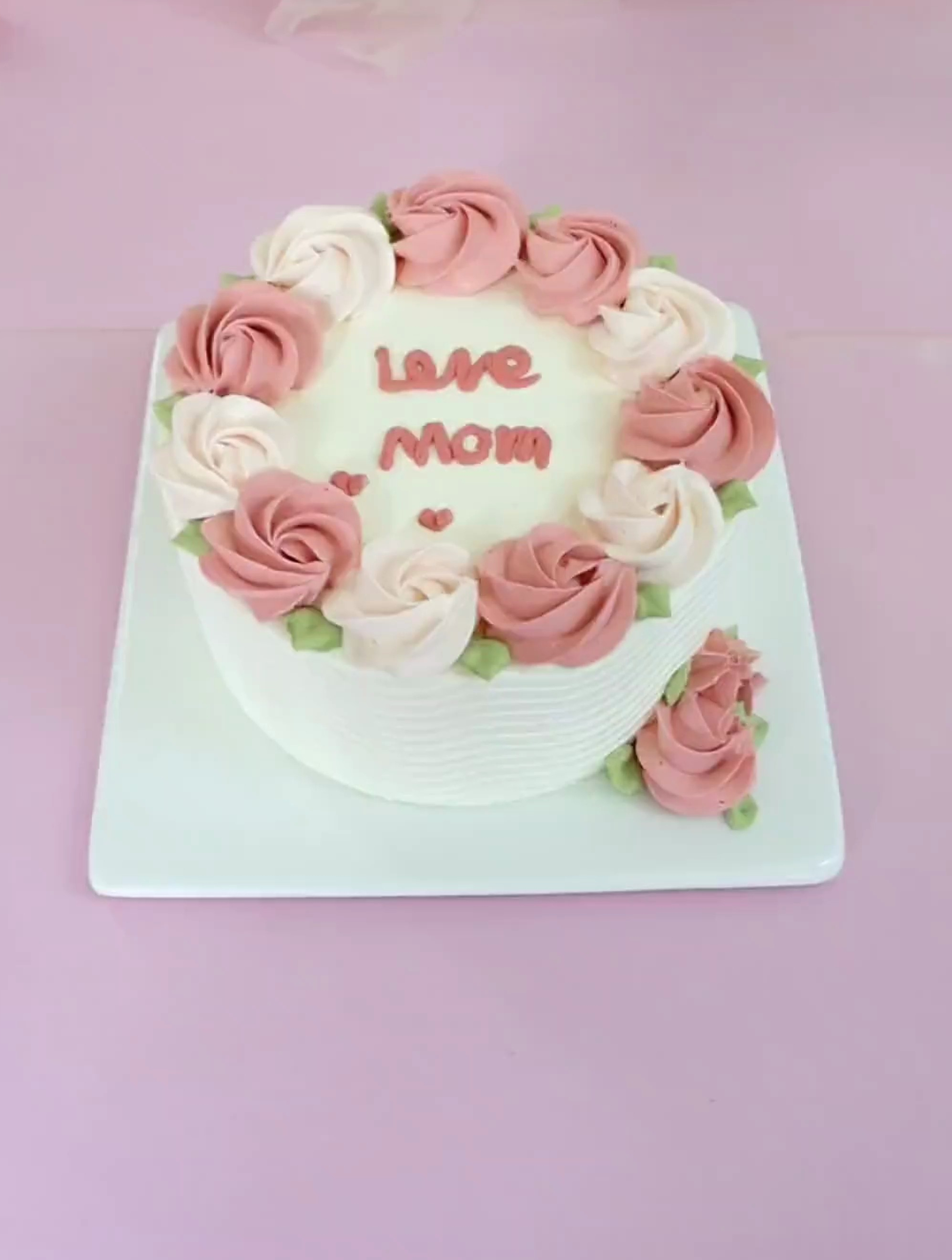 玫瑰花奶油蛋糕