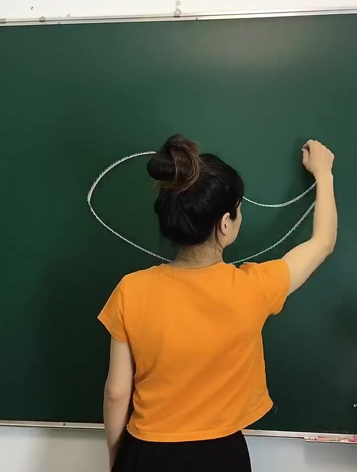 趣味简笔画,如何画一只大鲨鱼,简笔画入门教程!