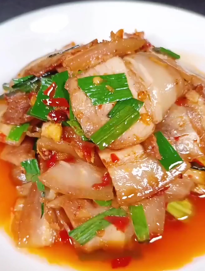 糟辣椒炒回锅肉美食教程