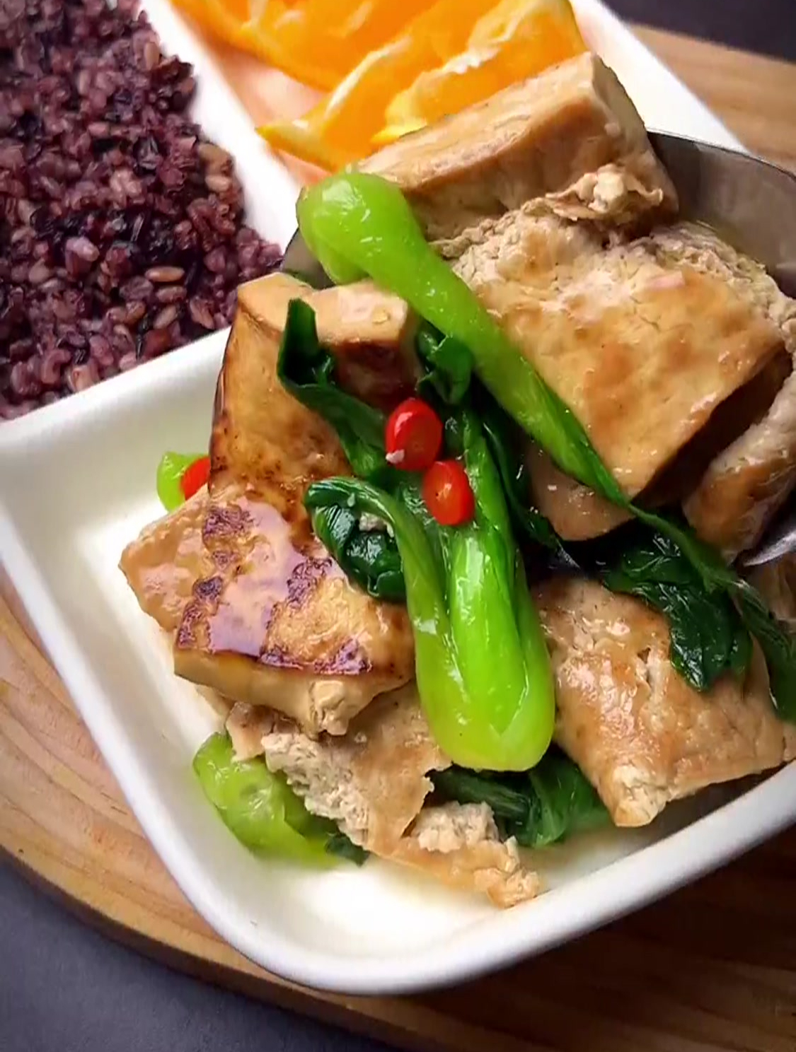 不到10块钱的减脂餐,豆腐炒油菜