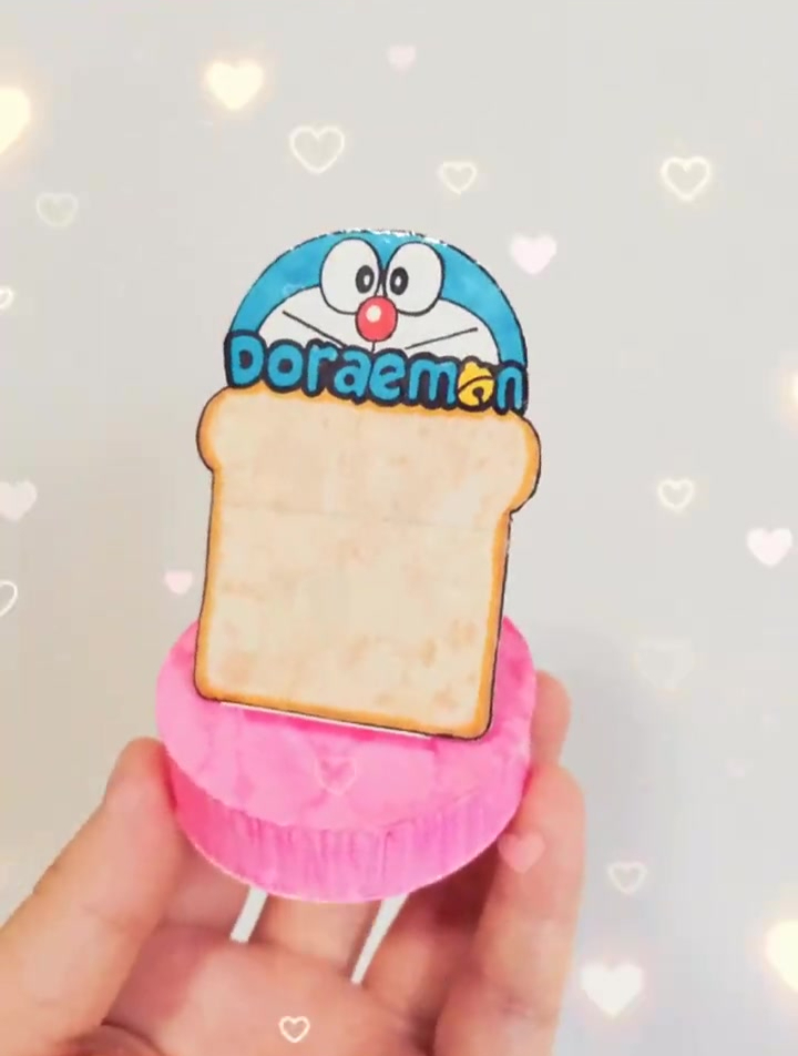 来画可爱的哆啦A梦,灵感来自道具记忆面包。把它做成备忘录