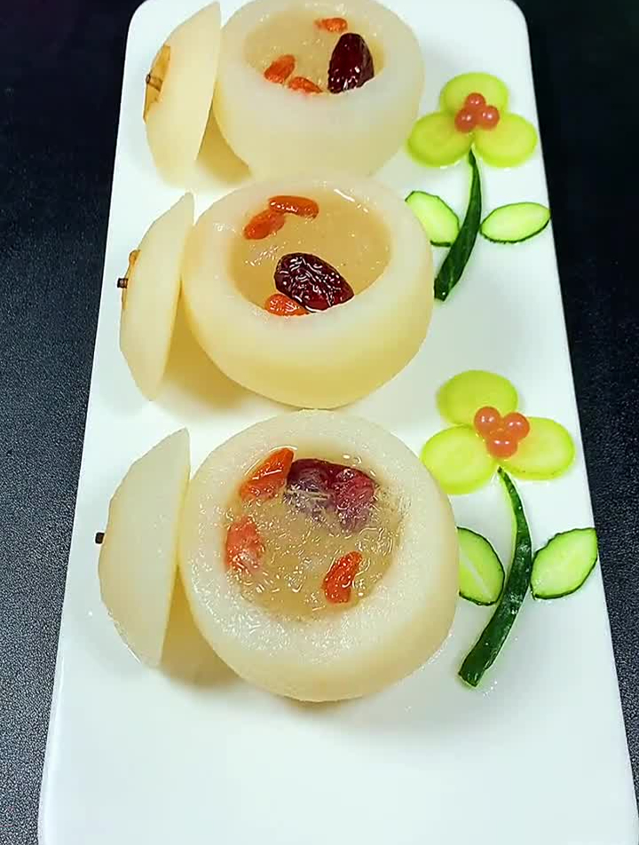 冰糖雪梨炖燕窝,秋季润燥清补