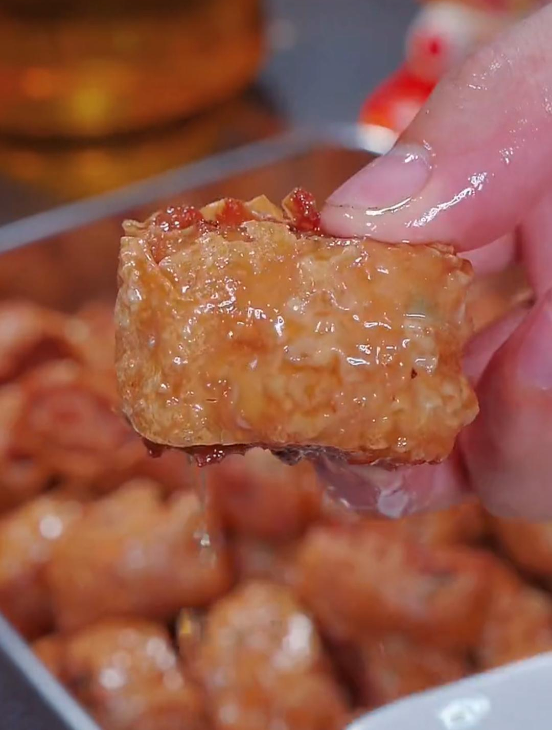 这样做出来的炸肉卷外酥里软,大人小孩都爱吃