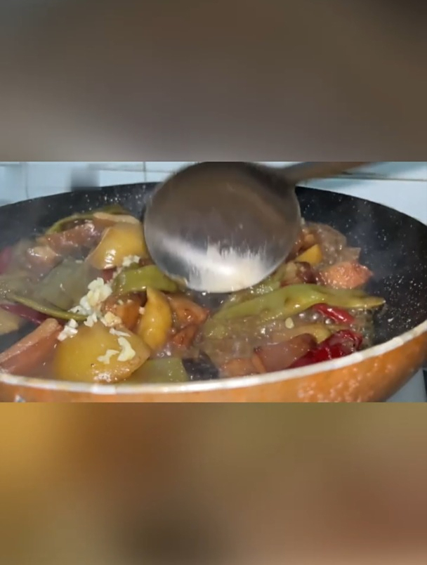 老小做东北名菜东北乱炖猪皮代替五花肉,没想到嘎嘎香