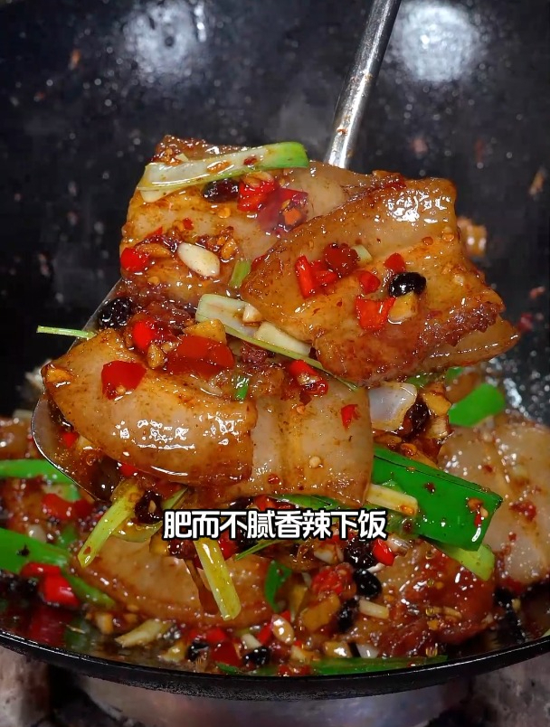 都说湖南人烧回锅肉肥而不腻还特别入味