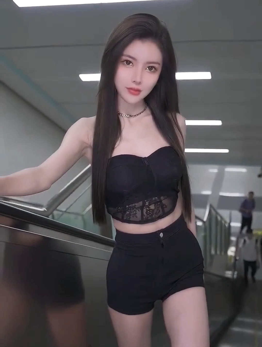我是一支莫得感情的草莓味冰淇淋