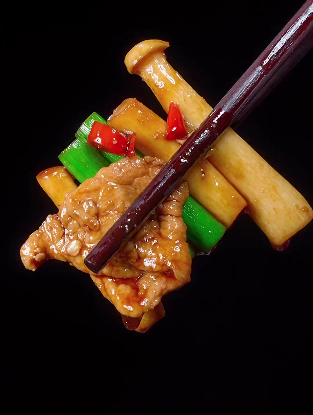 白玉菇蒜苔炒肉这样做,香辣虾饭,真的是太香太下饭了