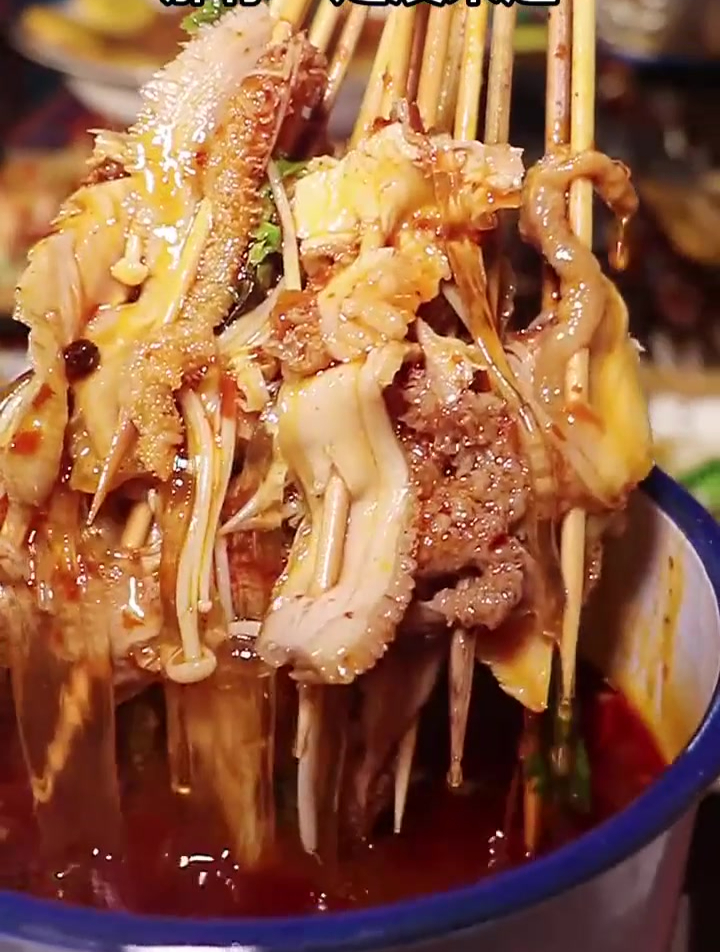 菜品实惠的嘉赢音乐烤吧除了听音乐还为了吃美食