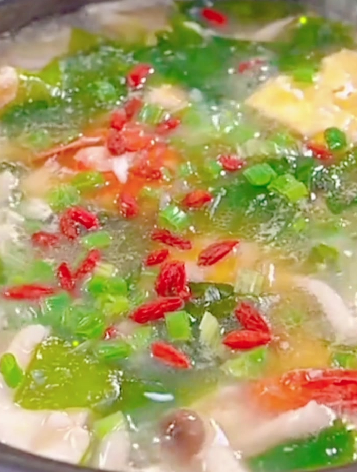 营养海鲜蛋汤,海鲜加鸡蛋绝味!快来试试吧!