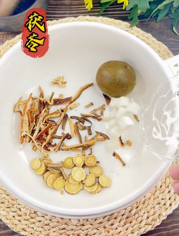 喉咙有痰怎么办,快来试试这个罗汉果茶吧