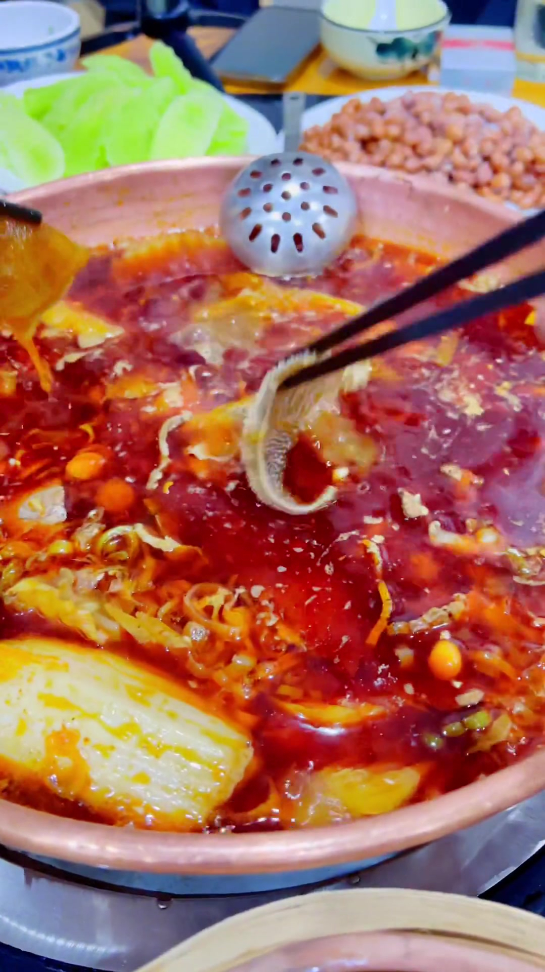 在襄阳就能吃到火塘牛肉啦!黄牛肉现切块儿大!
