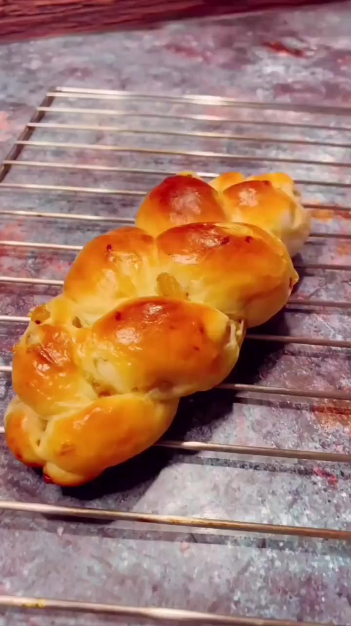烤箱面包制作详细教程麻花牛面包