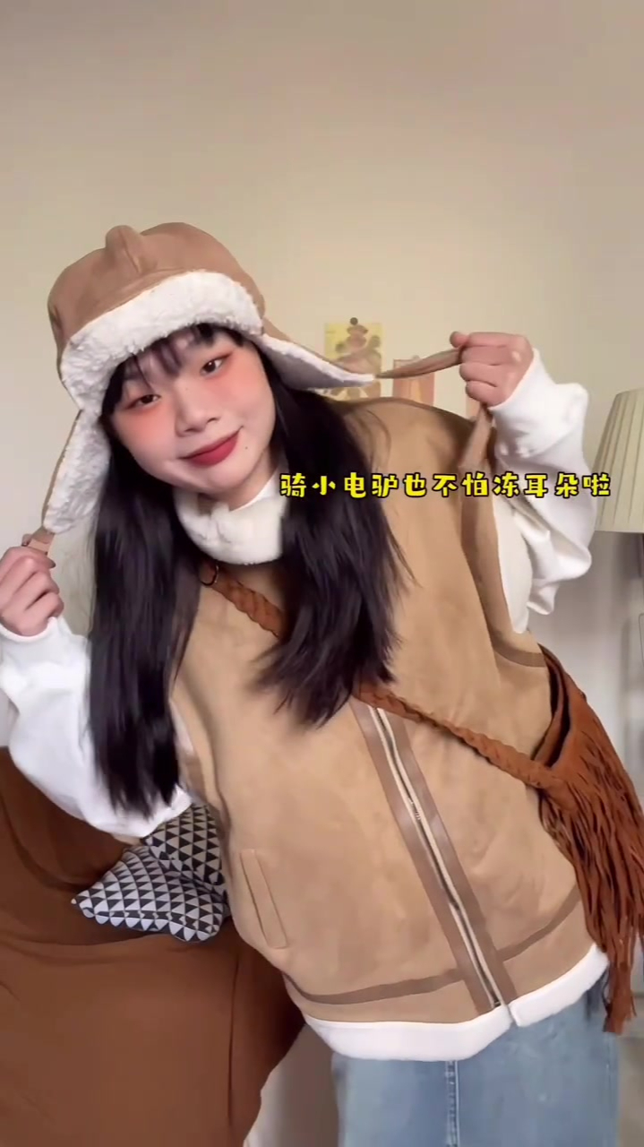 ootd小个子机车服加雷锋帽就是双倍保暖