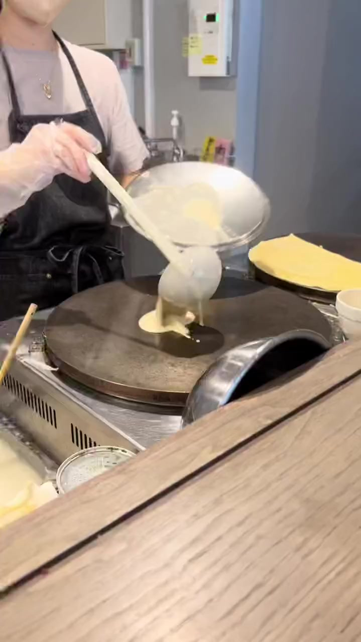 吃过菜煎饼卷饼,水果蛋饼谁吃过,听名字就不好吃