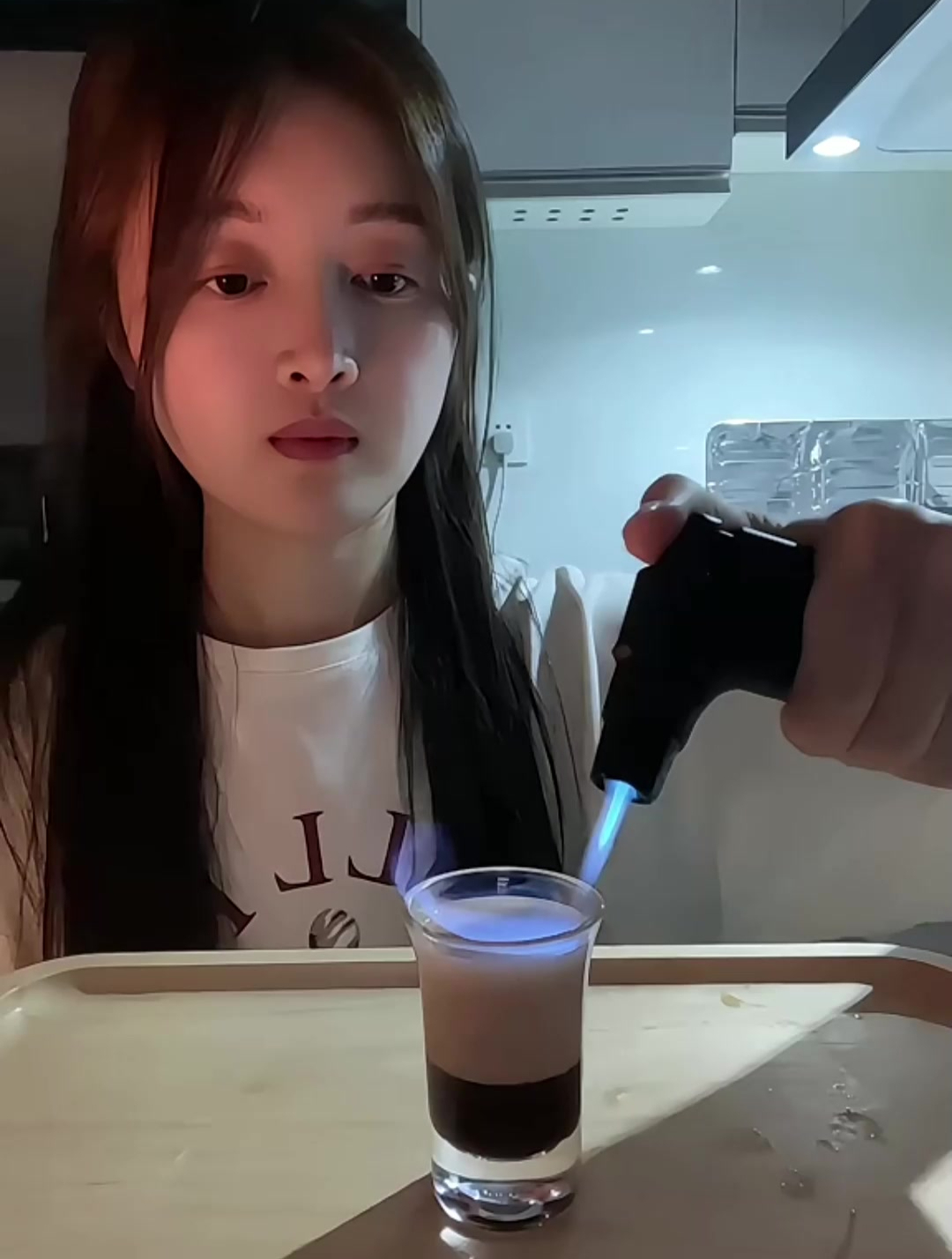 B52轰炸机喝过吗,酒量不好的不要轻易尝试,度数很高的