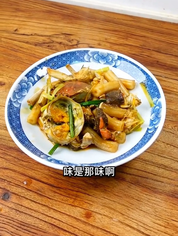 浙江菜,韭黄河蟹炒年糕,家常做法
