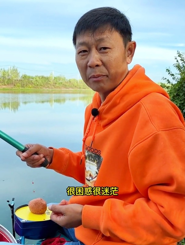 拉饵作钓中拉丝粉加多少合适?钓鱼高手告诉你,让你把拉丝粉用好