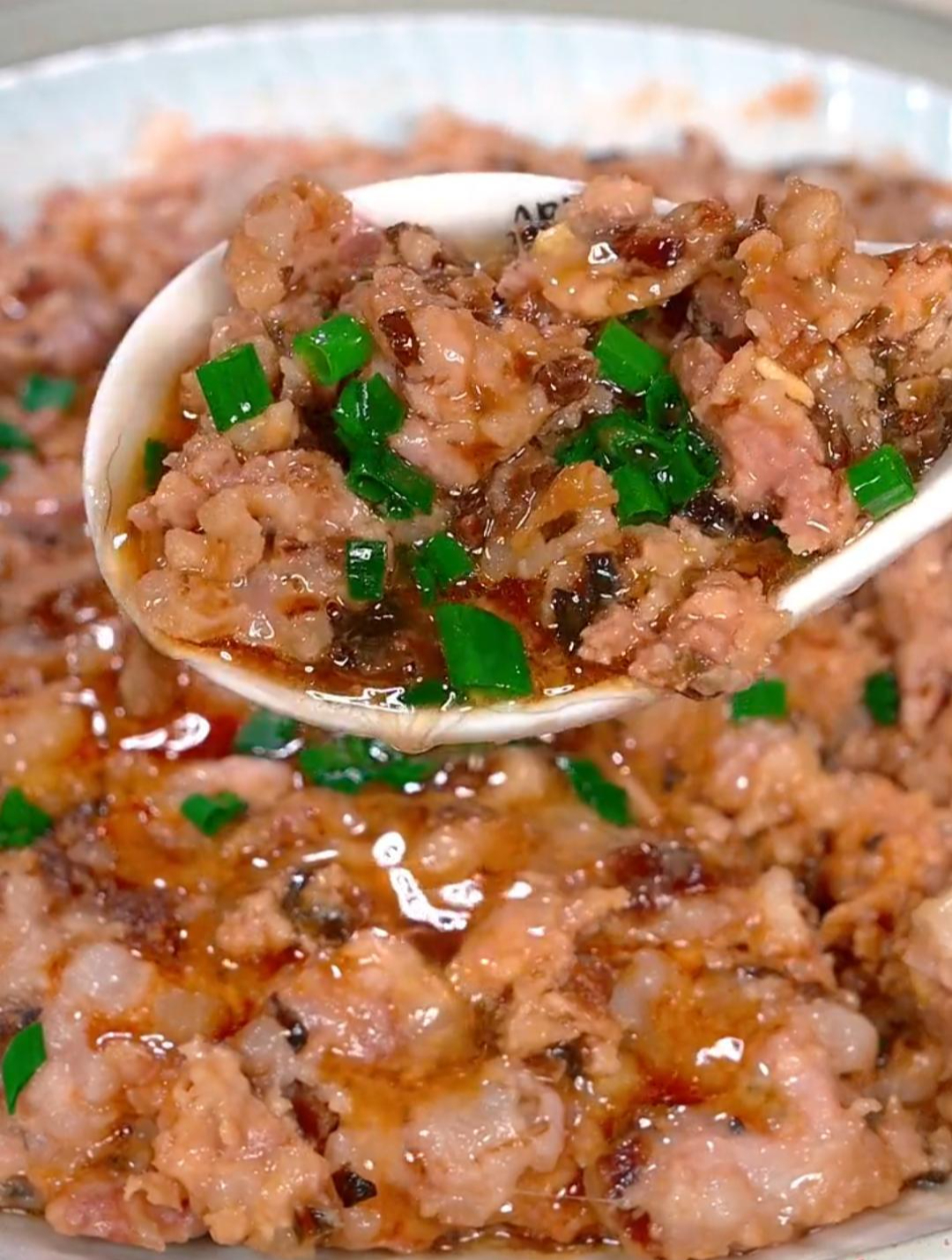 梅菜蒸肉,肥而不腻,口感滑嫩