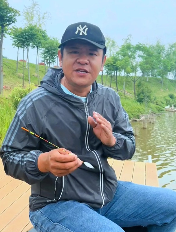 钓草鱼应该怎么调漂?钓鱼高手来告诉你方法,让你钓草鱼更加容易