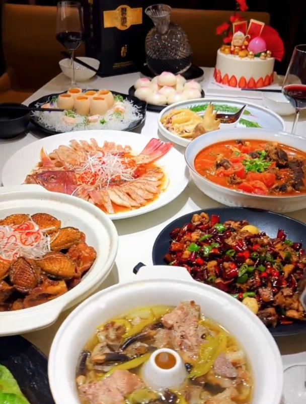 今天雇主婆婆生日,2个半小时做10个菜:招财进鲍、金凤朝阳