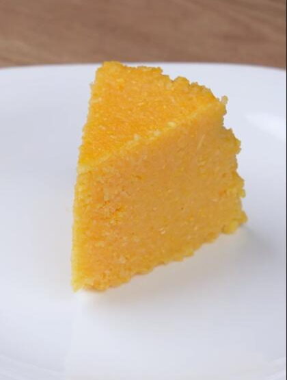 玉米别总熬粥吃了,大厨教你玉米糕的做法,简单好吃还省钱