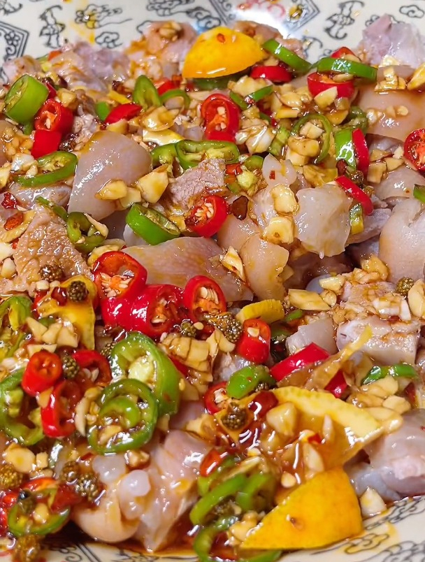 觉得蹄花油腻的朋友看过来,酸辣蹄花,酸辣爽口一点不油腻哦