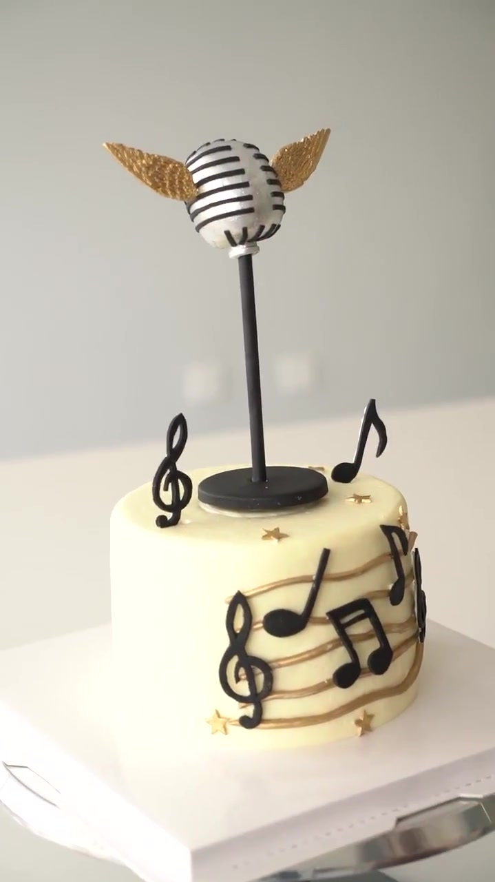 麦克风蛋糕蛋糕