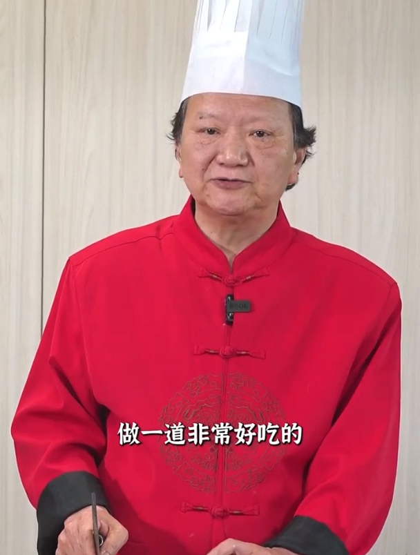 最后喷入料酒才是这道菜的灵魂