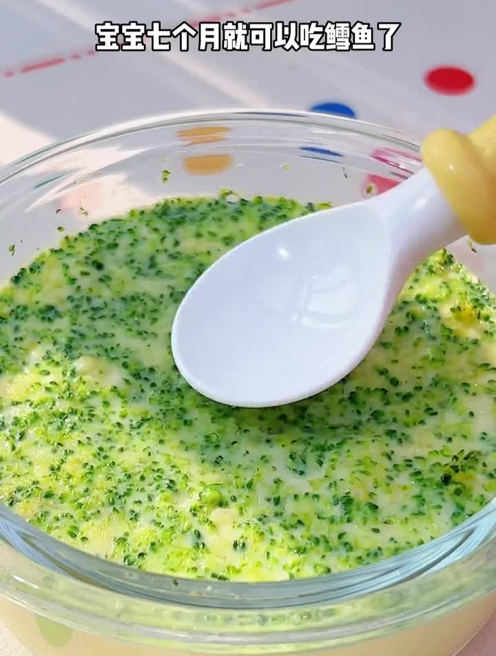 七个月后宝宝辅食要注意肉蛋白的添加,鳕鱼就是很好的食材