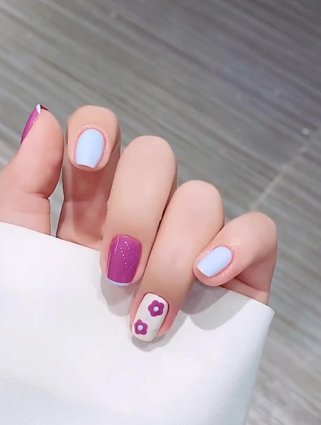 夏日泫雅风小花美甲