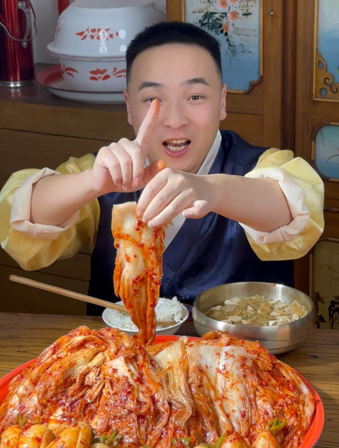 延边朝鲜族美食 辣白菜 青年萝卜 大酱汤