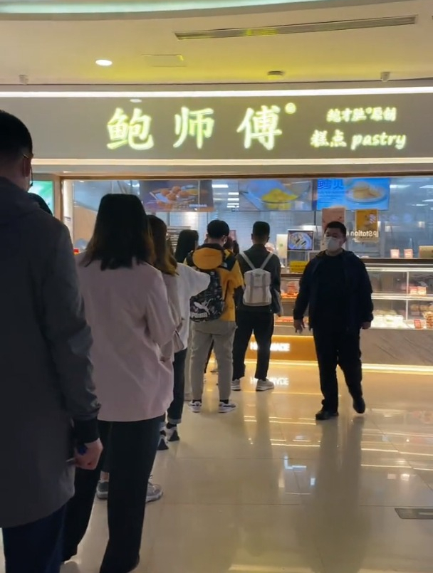 鲍师傅原味奶贝白白胖胖,奶奶乎乎!空口吃奶盖的感觉