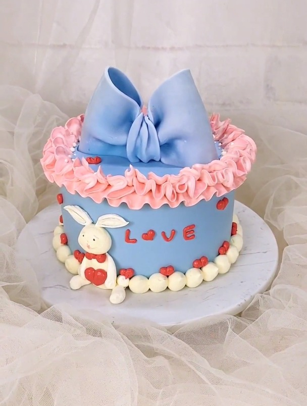 LOVE兔兔奶油蛋糕