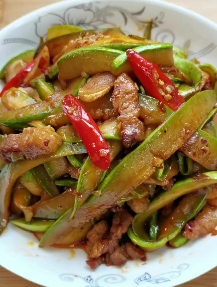 茄瓜千万不要直接炒着吃,像我这样怼吃着吃肉都美!